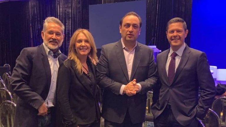 Comunicación y Farándula